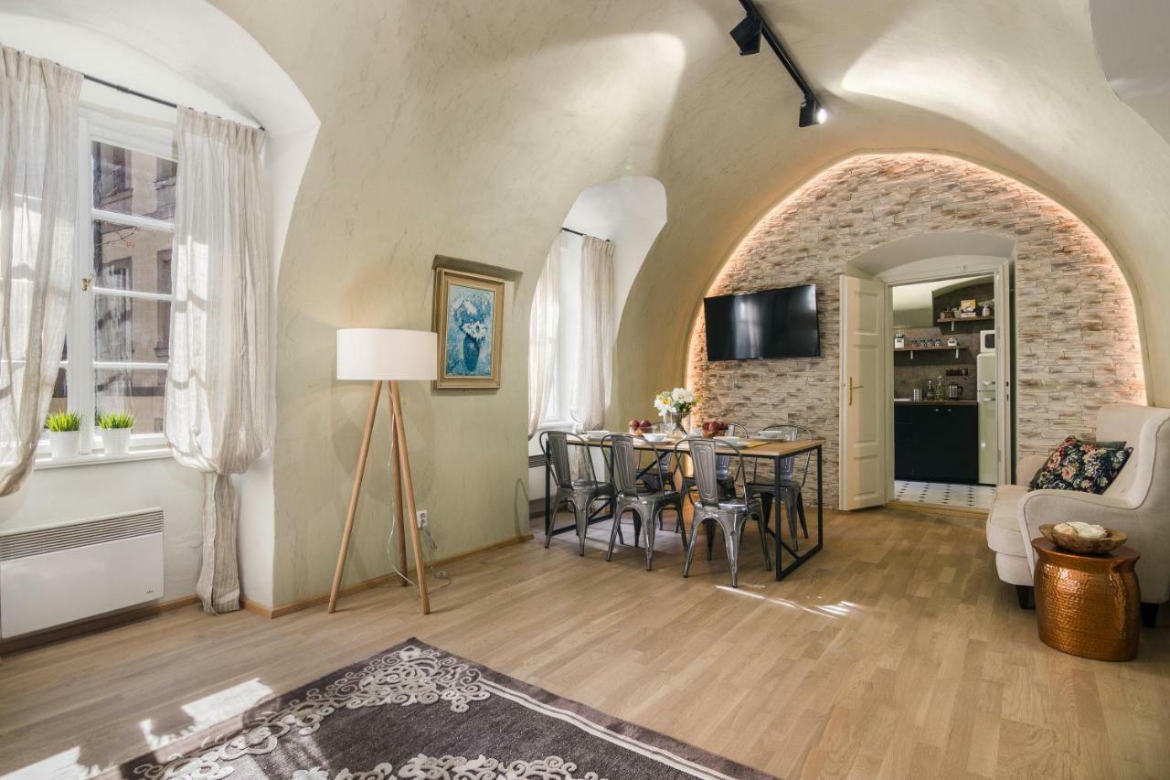 Old Town Square Apartments By Michal&Friends Prague Luaran gambar