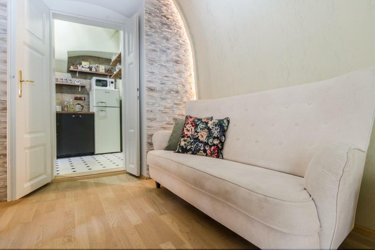 Old Town Square Apartments By Michal&Friends Prague Luaran gambar
